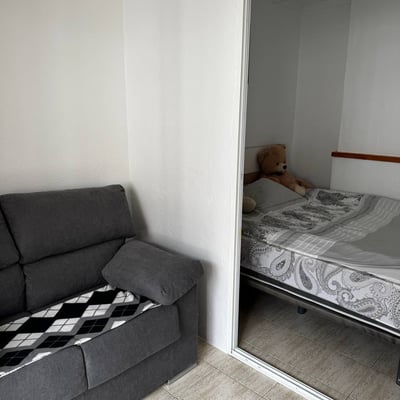 Аренда уютной студии с балконом, Торревьеха, Испания